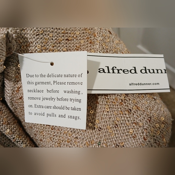 NWT Alfred Dunner Almond Sweater Shirt Necklace Set - Picture 11 of 11